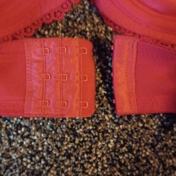 Frederick's bra - Picture 5 of 8